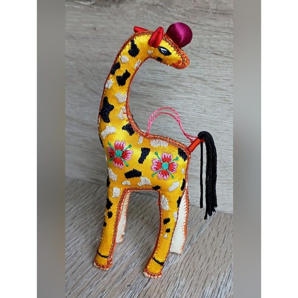 Satin Silk Stuffed Giraffe Ornament Figure Embroidered Vintage Home Decor 4.5"